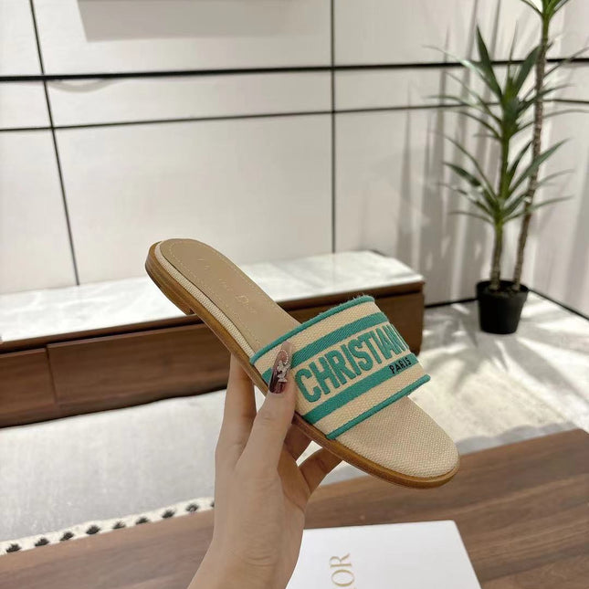 DWAY SLIDES IN BEIGE AND GREEN TECHNICAL FABRIC