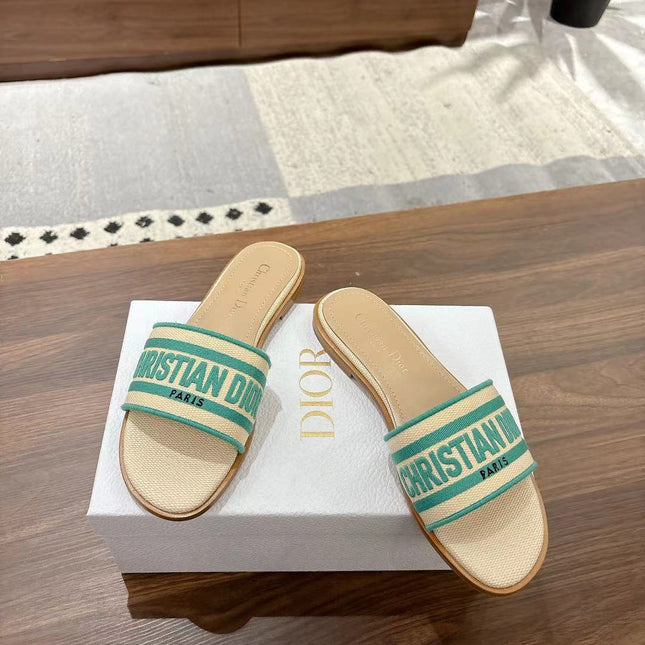 DWAY SLIDES IN BEIGE AND GREEN TECHNICAL FABRIC