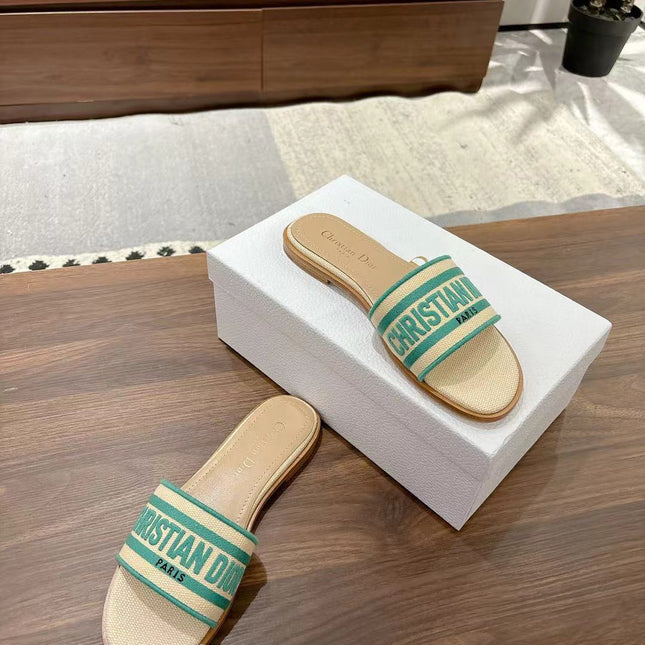 DWAY SLIDES IN BEIGE AND GREEN TECHNICAL FABRIC