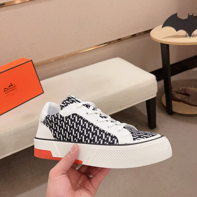 HM DAY SNEAKER BLACK AND WHITE FABRIC