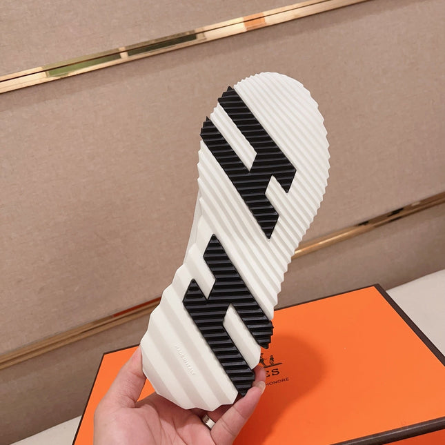 HM BOUNCING SNEAKER BLACK AND CERULEAN CALFSKIN