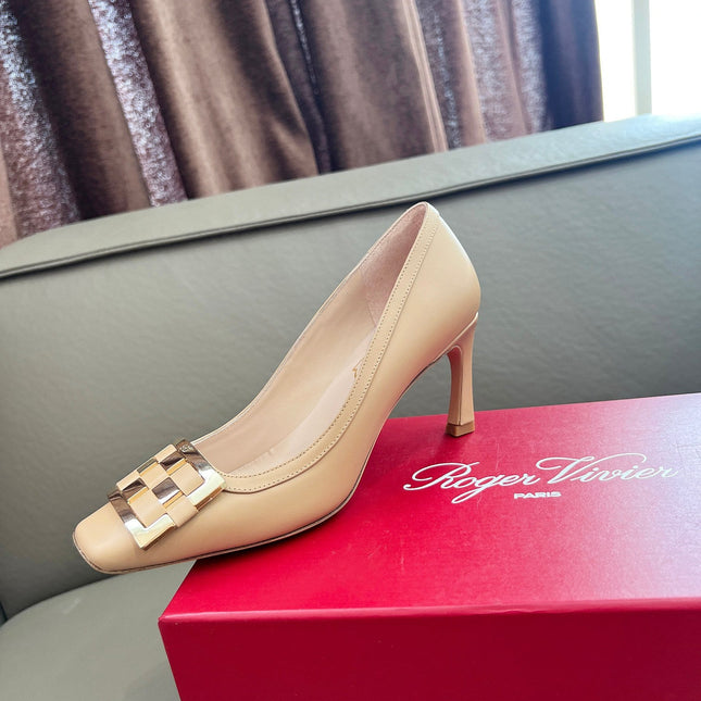 TROMPETTE BALLERINAS PUMPS IN NUDE SHINY CALFSKIN GOLD BUCKLE