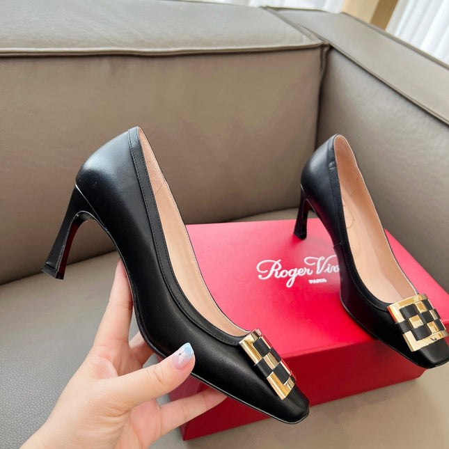 TROMPETTE BALLERINAS PUMPS IN BLACK SHINY CALFSKIN GOLD BUCKLE