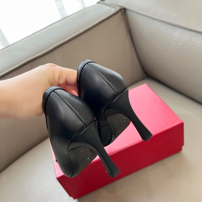 TROMPETTE BALLERINAS PUMPS IN BLACK SHINY CALFSKIN GOLD BUCKLE