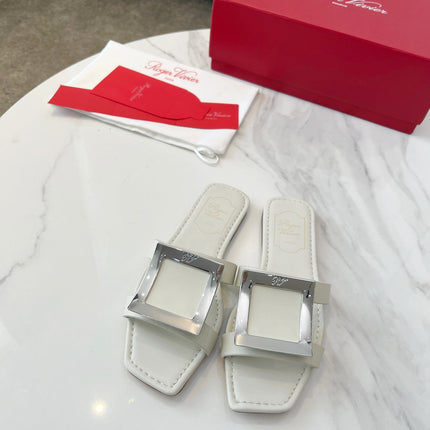 VIV' BY THE SEA MULES IN WHITE CALFSKIN SILVER BUCKLE