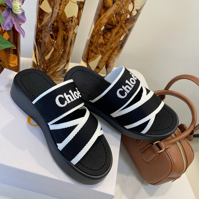 WOODY WEDGE SANDALS IN BLACK MIX WHITE CANVAS WITH RUBBER SOLE