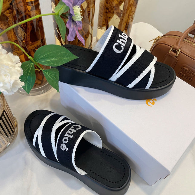 WOODY WEDGE SANDALS IN BLACK MIX WHITE CANVAS WITH RUBBER SOLE