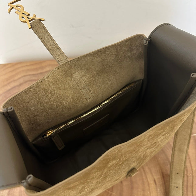 LE 5 À 7  SUPPLE SMALL 22 IN PEANUT BROWN SUEDE