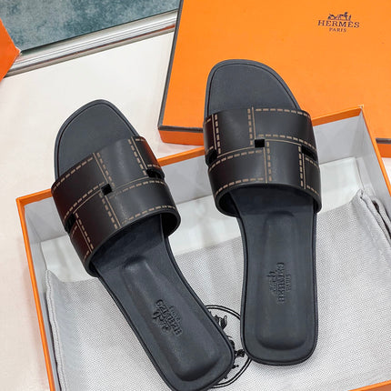 IDIOMA SANDAL IN BLACK CALFSKIN