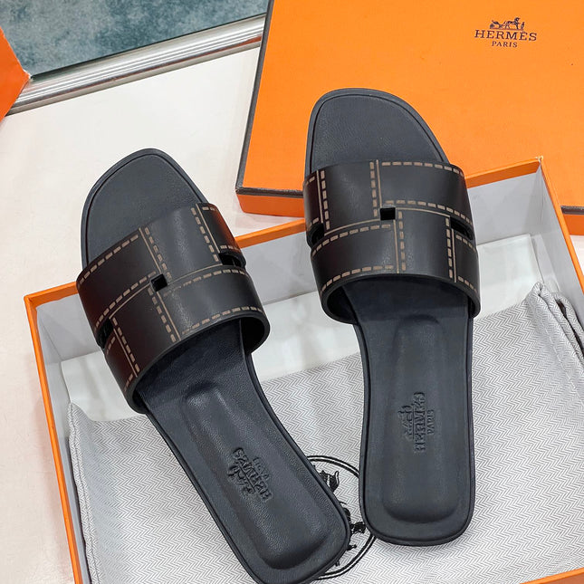 IDIOMA SANDAL IN BLACK CALFSKIN