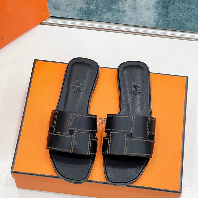 IDIOMA SANDAL IN BLACK CALFSKIN