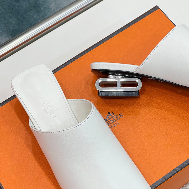 IDOLE SANDAL IN WHITE CALFSKIN