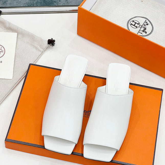 IDOLE SANDAL IN WHITE CALFSKIN