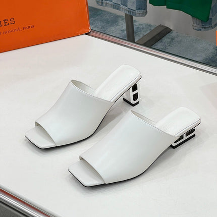 IDOLE SANDAL IN WHITE CALFSKIN