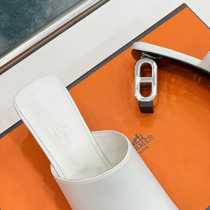 ICONIQUE 60 SANDAL IN WHITE CALFSKIN