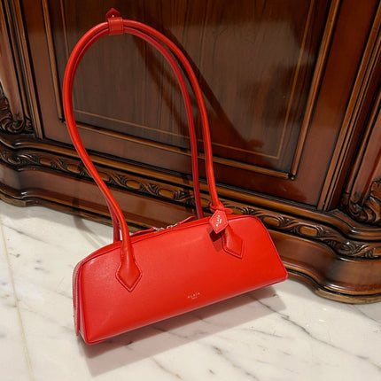 LE TECKEL MEDIUM BAG 33 IN CLASSIC RED GOATSKIN