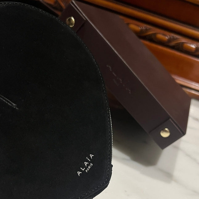 LE COEUR BAG 21 IN BLACK SUEDE