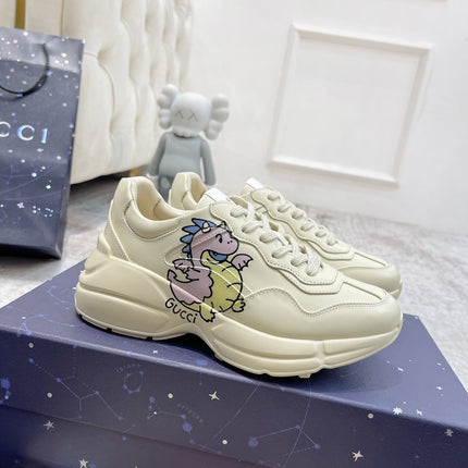 GG RHYTON TRAINER WHITE LAMBSKIN WITH PURPLE DINO MOTIF