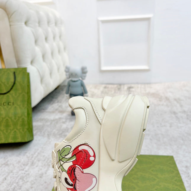 GG RHYTON TRAINER WHITE LAMBSKIN WITH HEART MOTIF