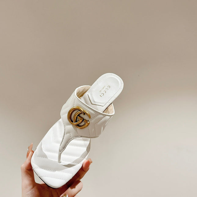 HIGH THONG MULE 55MM IN WHITE CALFSKIN WITH GOLD HARDWARE