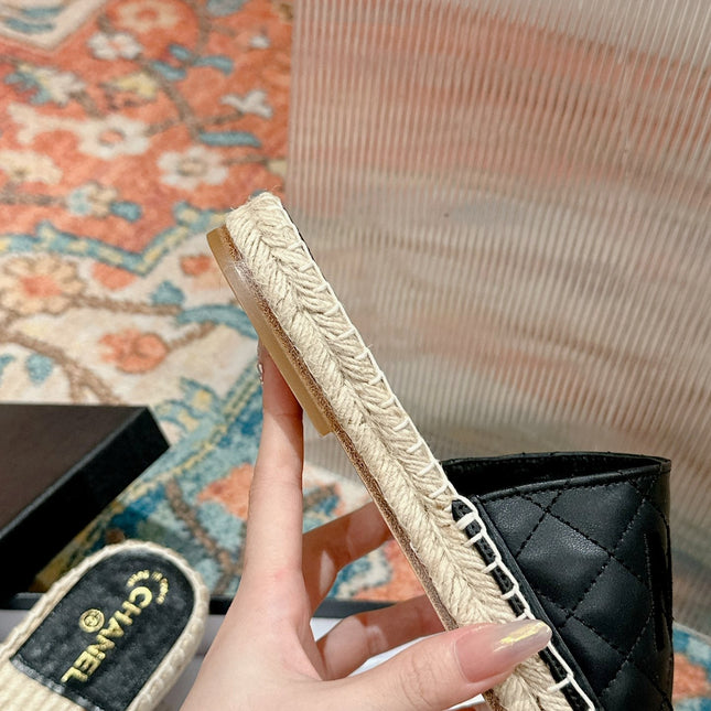 FLAT SLIPPERS IN BLACK LAMBSKIN MIX BEIGE WOVEN