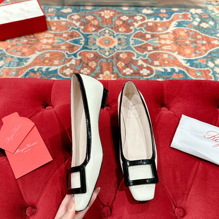 TROMPETTE BALLERINAS IN WHITE SHINY CALFSKIN BLACK SQUARE BUCKLE