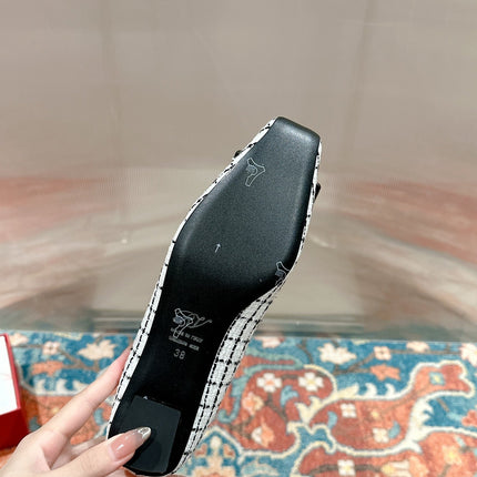 TROMPETTE BALLERINAS IN WHITE TWEED WITH BLACK STRIPES