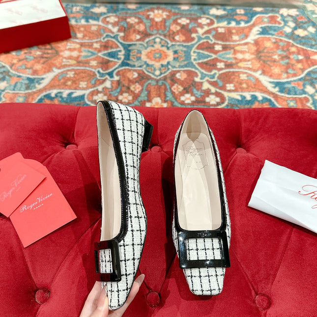 TROMPETTE BALLERINAS IN WHITE TWEED WITH BLACK STRIPES