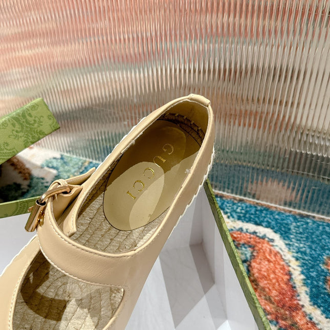 GG CROSS STRAP FLAT SHOES IN BEIGE CALFSKIN WITH STRAW SOLE