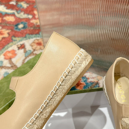 GG CROSS STRAP FLAT SHOES IN BEIGE CALFSKIN WITH STRAW SOLE