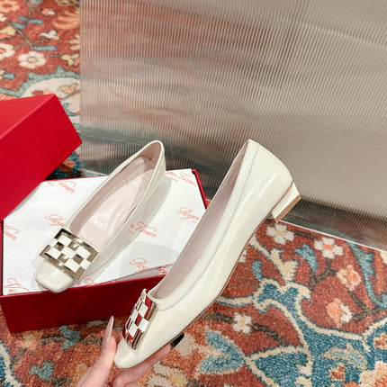 TROMPETTE BALLERINAS IN OFF WHITE SHINY CALFSKIN