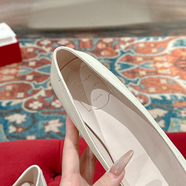 TROMPETTE BALLERINAS IN OFF WHITE SHINY CALFSKIN