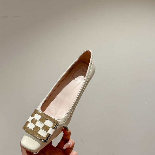 TROMPETTE BALLERINAS IN OFF WHITE SHINY CALFSKIN