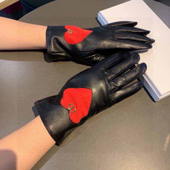 GLOVES WITH RED HEART ICON IN BLACK LAMBSKIN 378835