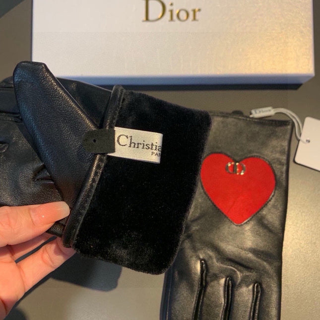 GLOVES WITH RED HEART ICON IN BLACK LAMBSKIN 378835