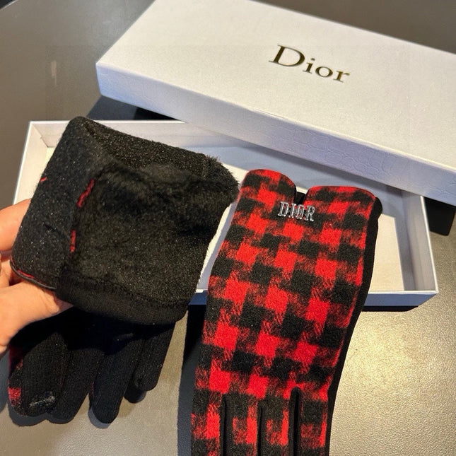 PLAID GLOVES IN RED MIX BLACK WOOL 405939