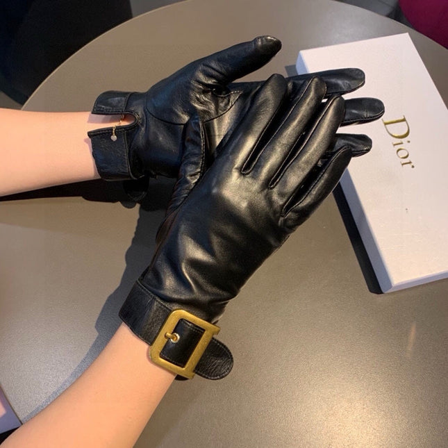 GLOVES ATTACHED D METAL HARDWARE IN BLACK LAMBSKIN 441842