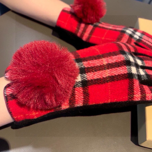 GLOVES IN CHERRY RED AND BLACK WOOL WITH RABBIT FUR 448247