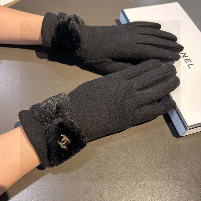 GLOVES IN BLACK WOOL WITH RABBIT FUR 456297