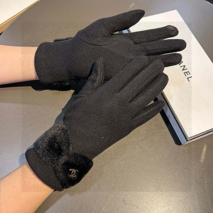 GLOVES IN BLACK WOOL WITH RABBIT FUR 456297