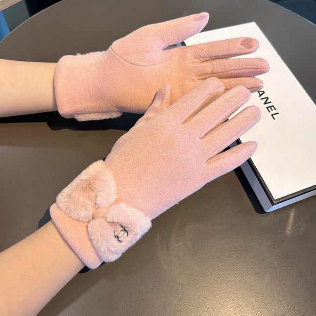 GLOVES IN ROSE PINK WOOL WITH RABBIT FUR 456298