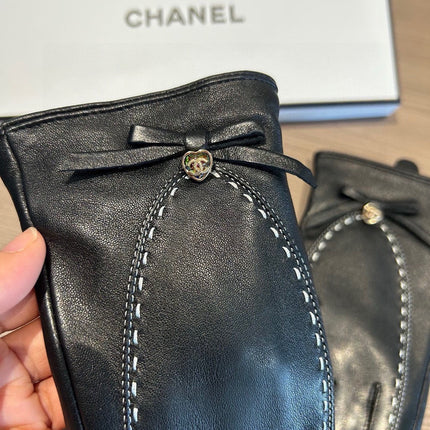 GLOVES IN BLACK LAMBSKIN 456336
