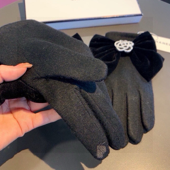 GLOVES IN BLACK WOOL WITH LARGE BOW 464996