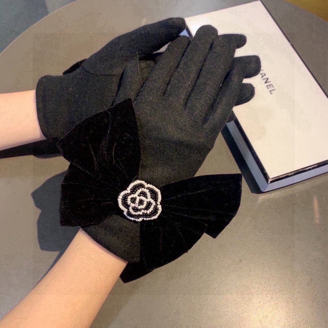 GLOVES IN BLACK WOOL WITH LARGE BOW 464996