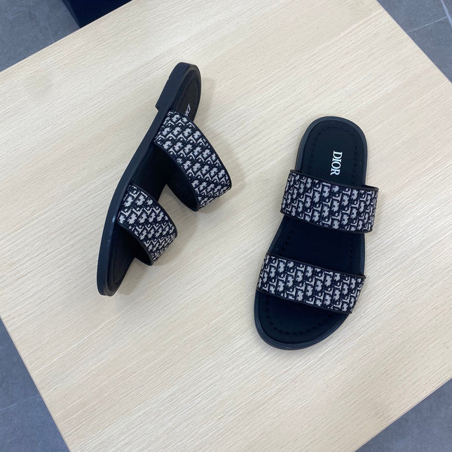CD DOUBLE STRAP SLIPPER BLACK AND WHITE JACQUARD