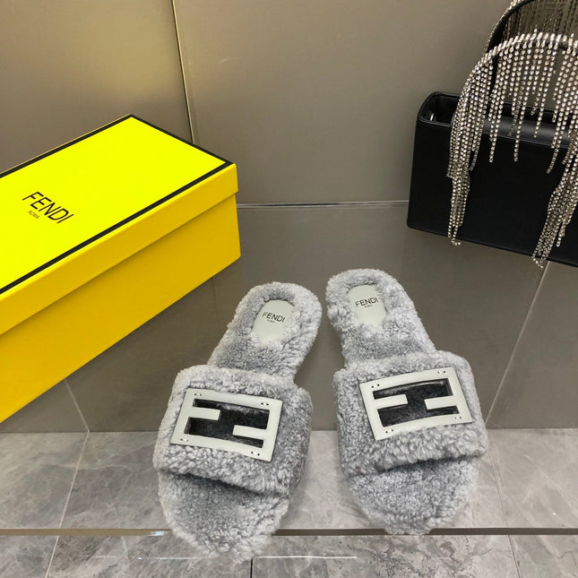 FENDI BAGUETTE SLIDE SLIPPERS IN GREY WOOL