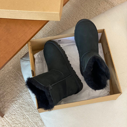 CLASSIC BAILEY BOOTS WITH BUTTONS IN BLACK SUEDE AND WOOL LINED