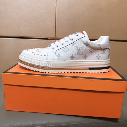 LV TRAINER IN WHITE MONOGRAM CALFSKIN