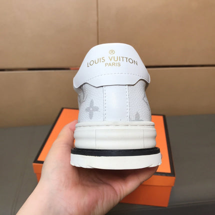 LV TRAINER IN WHITE MONOGRAM CALFSKIN