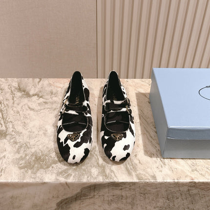 PRADA 25S CRYSTAL EMBELLISHED BALLERINA IN WHITE AND BLACK FUR